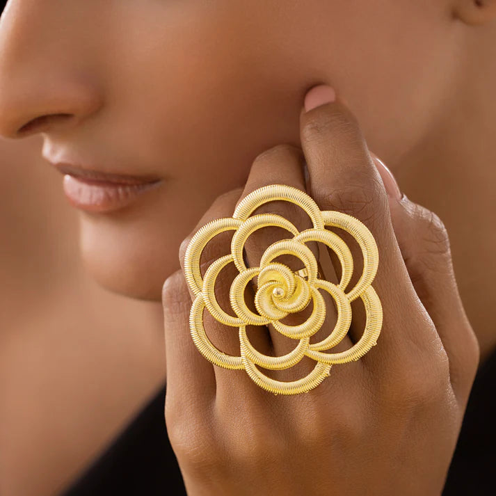 Anti-Tarnish Oversized Rose Textured Statement Ring ⭐️⭐️⭐️⭐️⭐️ 100% Satisfied Customers