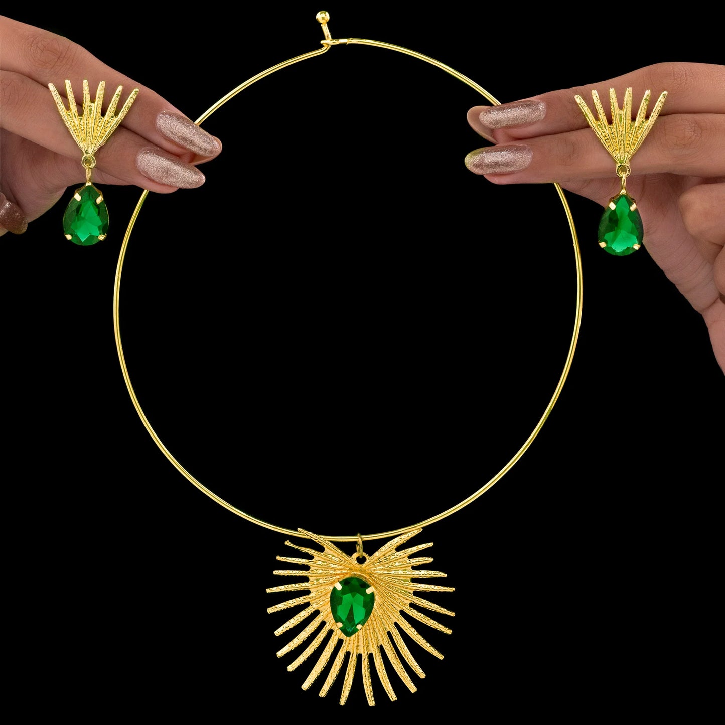 Anti-Tarnish Emerald Necklace Set With Earrings ⭐️⭐️⭐️⭐️⭐️ 100% Satisfied Customers