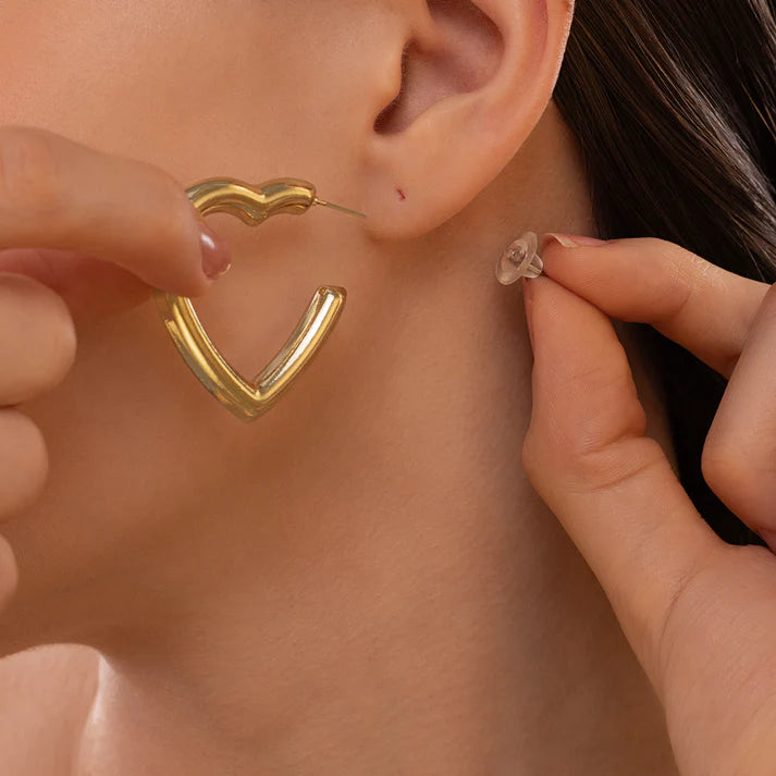 Anti-Tarnish Chunky Heart Hoops ⭐️⭐️⭐️⭐️⭐️ 100% Satisfied Customers