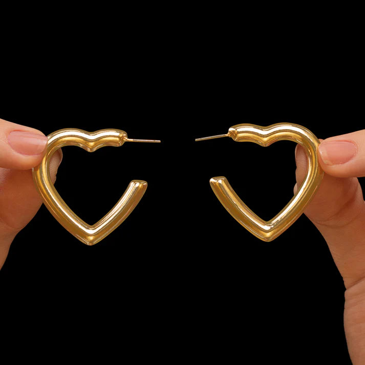 Anti-Tarnish Chunky Heart Hoops ⭐️⭐️⭐️⭐️⭐️ 100% Satisfied Customers