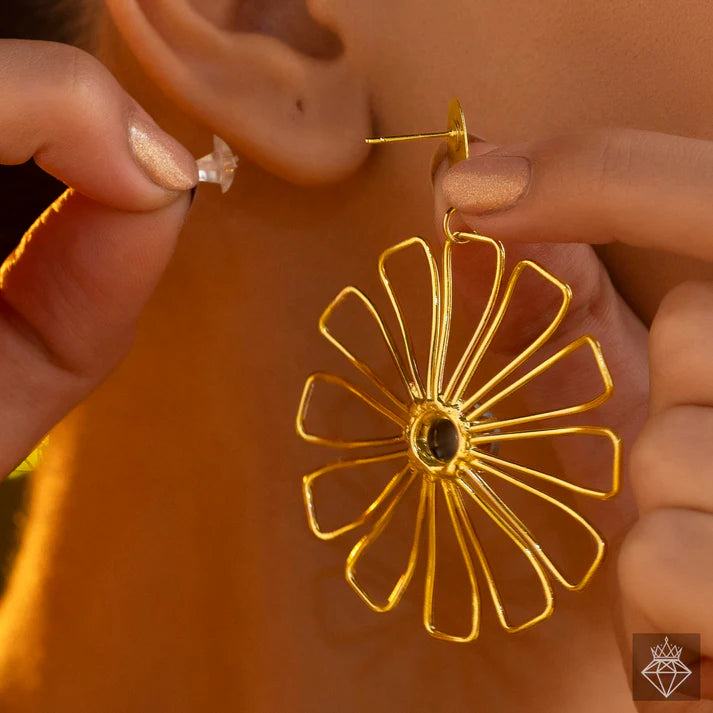 Anti-Tarnish Golden Flower & Emerald Earrings ⭐️⭐️⭐️⭐️⭐️ 100% Satisfied Customers