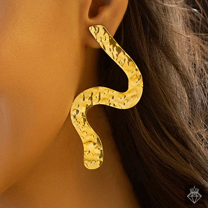 Anti-Tarnish Wavy Earrings ⭐️⭐️⭐️⭐️⭐️ 100% Satisfied Customers