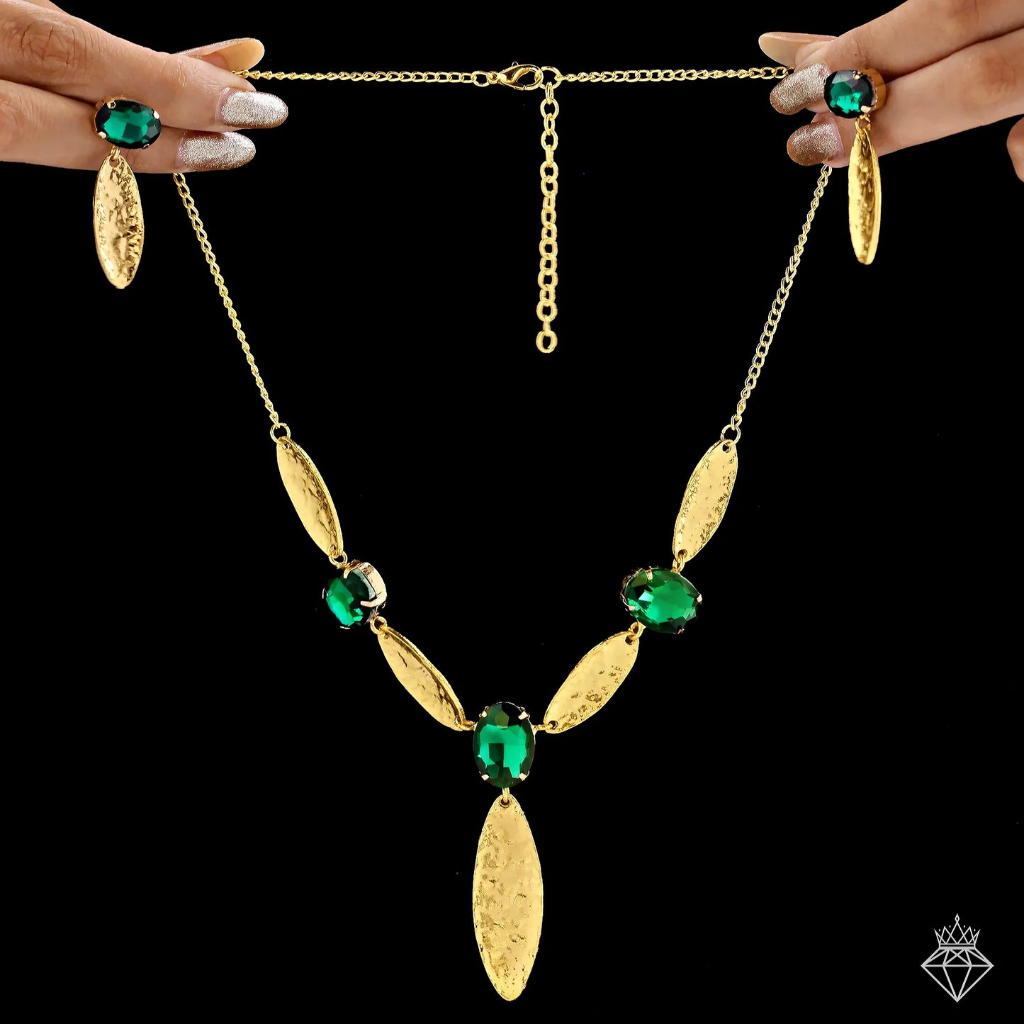 Anti-Tarnish Marquise Emerald Necklace Set With Earrings ⭐️⭐️⭐️⭐️⭐️ 100% Satisfied Customers
