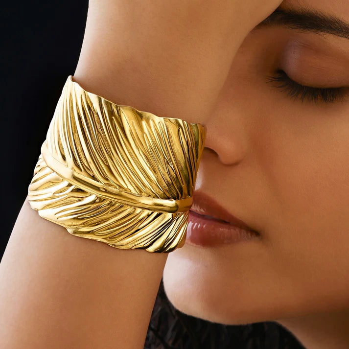 Anti-Tarnish Golden Leaf Bangle Bracelet (Adjustable Size) ⭐️⭐️⭐️⭐️⭐️ 100% Satisfied Customers