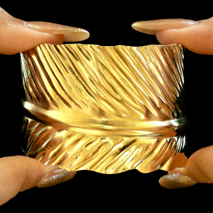Anti-Tarnish Golden Leaf Bangle Bracelet (Adjustable Size) ⭐️⭐️⭐️⭐️⭐️ 100% Satisfied Customers
