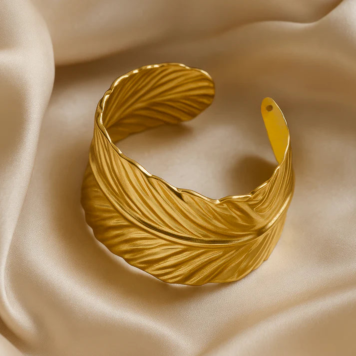 Anti-Tarnish Golden Leaf Bangle Bracelet (Adjustable Size) ⭐️⭐️⭐️⭐️⭐️ 100% Satisfied Customers
