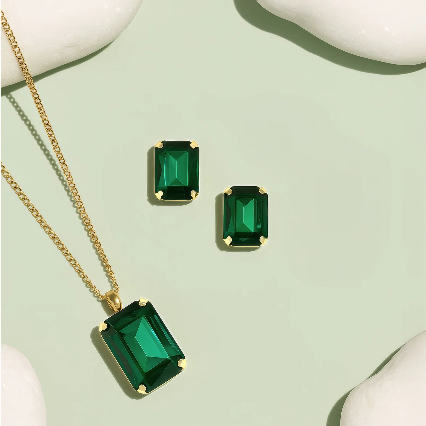 Anti-Tarnish Emerald Bliss Pendant Set ⭐️⭐️⭐️⭐️⭐️ 100% Satisfied Customers