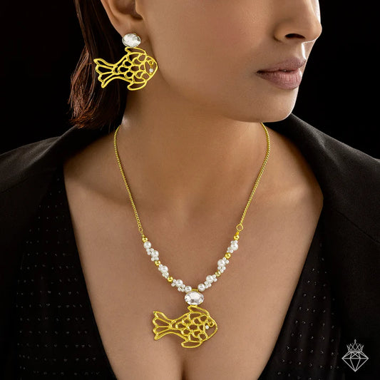 Anti-Tarnish Golden Fish Necklace Set With Earrings ⭐️⭐️⭐️⭐️⭐️ 100% Satisfied Customers