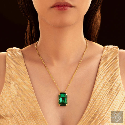Anti-Tarnish Emerald Bliss Pendant Set ⭐️⭐️⭐️⭐️⭐️ 100% Satisfied Customers