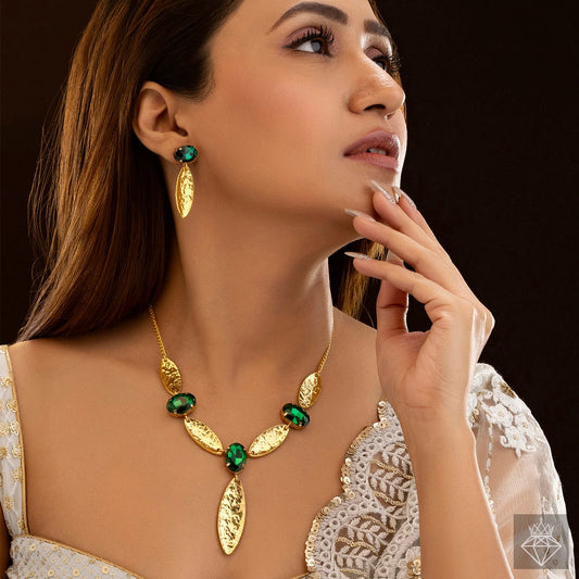 Anti-Tarnish Marquise Emerald Necklace Set With Earrings ⭐️⭐️⭐️⭐️⭐️ 100% Satisfied Customers