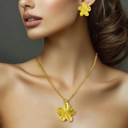 Anti-Tarnish Lily Flower Necklace Set With Earrings ⭐️⭐️⭐️⭐️⭐️ 100% Satisfied Customers
