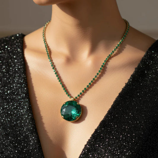 Anti-Tarnish Emerald Green Crystal Necklace Set with Earrings ⭐️⭐️⭐️⭐️⭐️ 100% Satisfied Customers